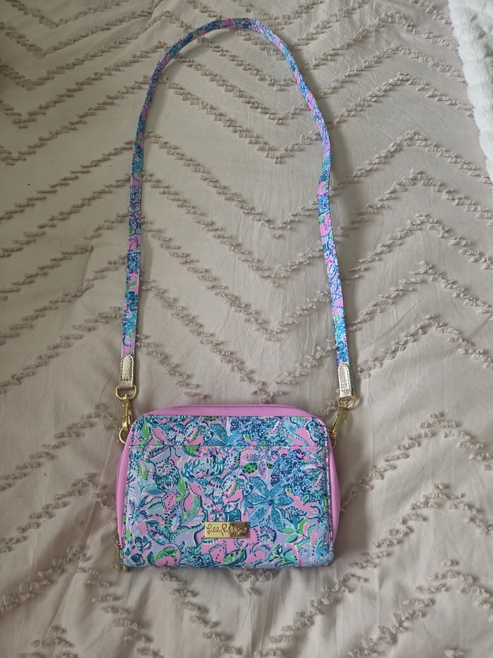 Lilly Pulitzer Multicolor Floral Crossbody in Pink and Blue